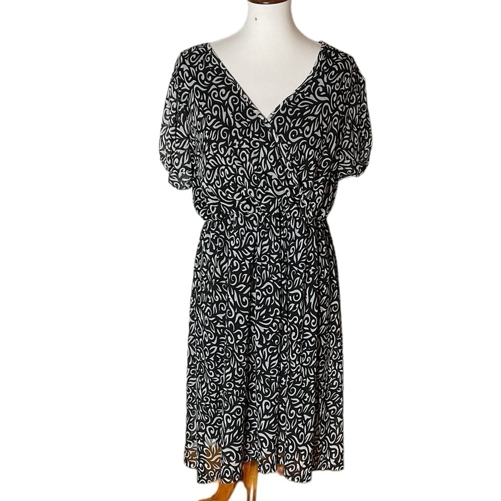 Haani Black and Gray Crossover Bodice Knee Length Dress Size Petite XL